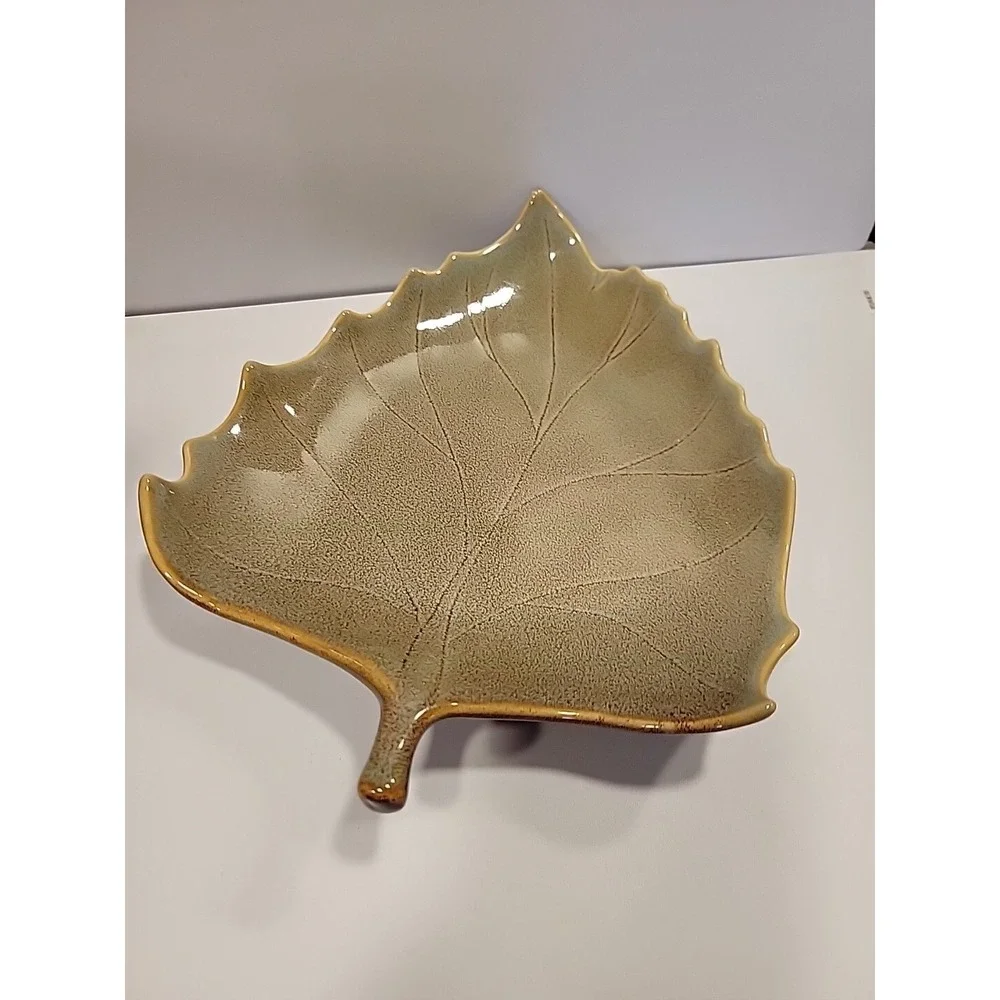 Dine By HDDESIGNS SET 2 Leaf Plates